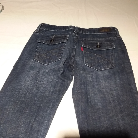 Levis Jeans - Picture 2 of 4